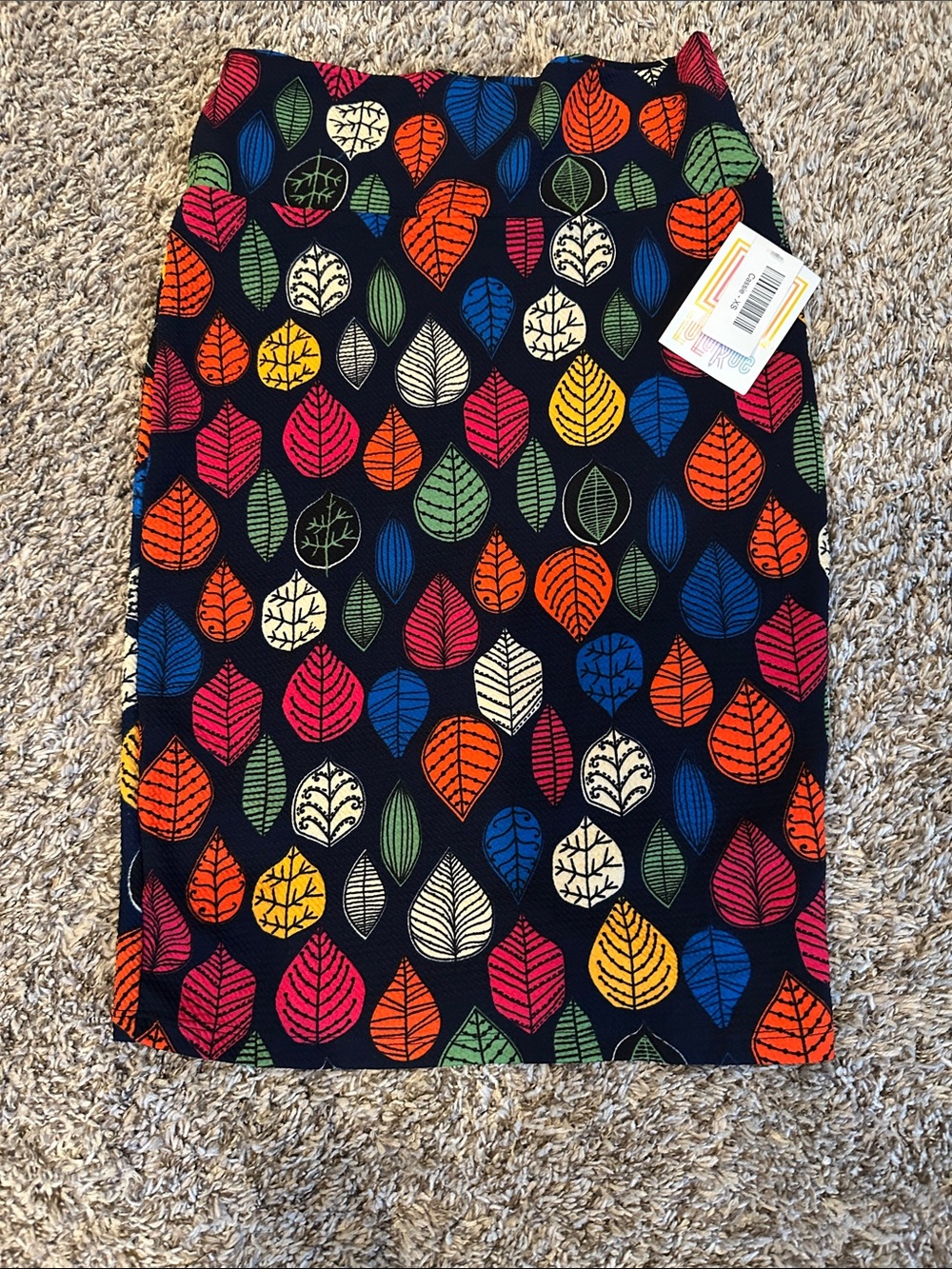 Multicolor Leaf-Print Pencil Skirt - Women's Navy Background